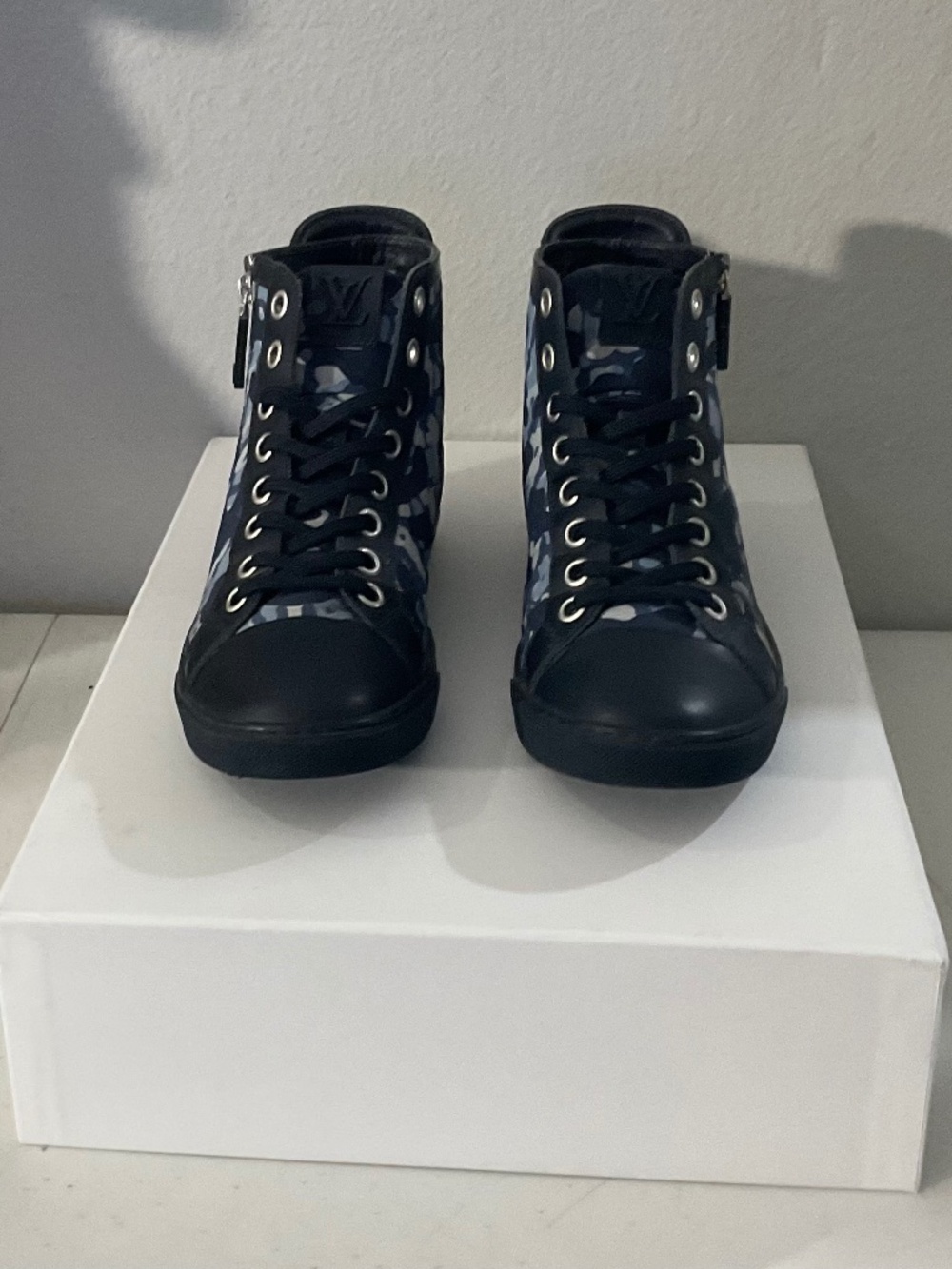 Louis Vuitton Men Sneakers Navy Blue Nylon 2155489.